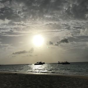 Meet your Posher, Itzyourgirlav